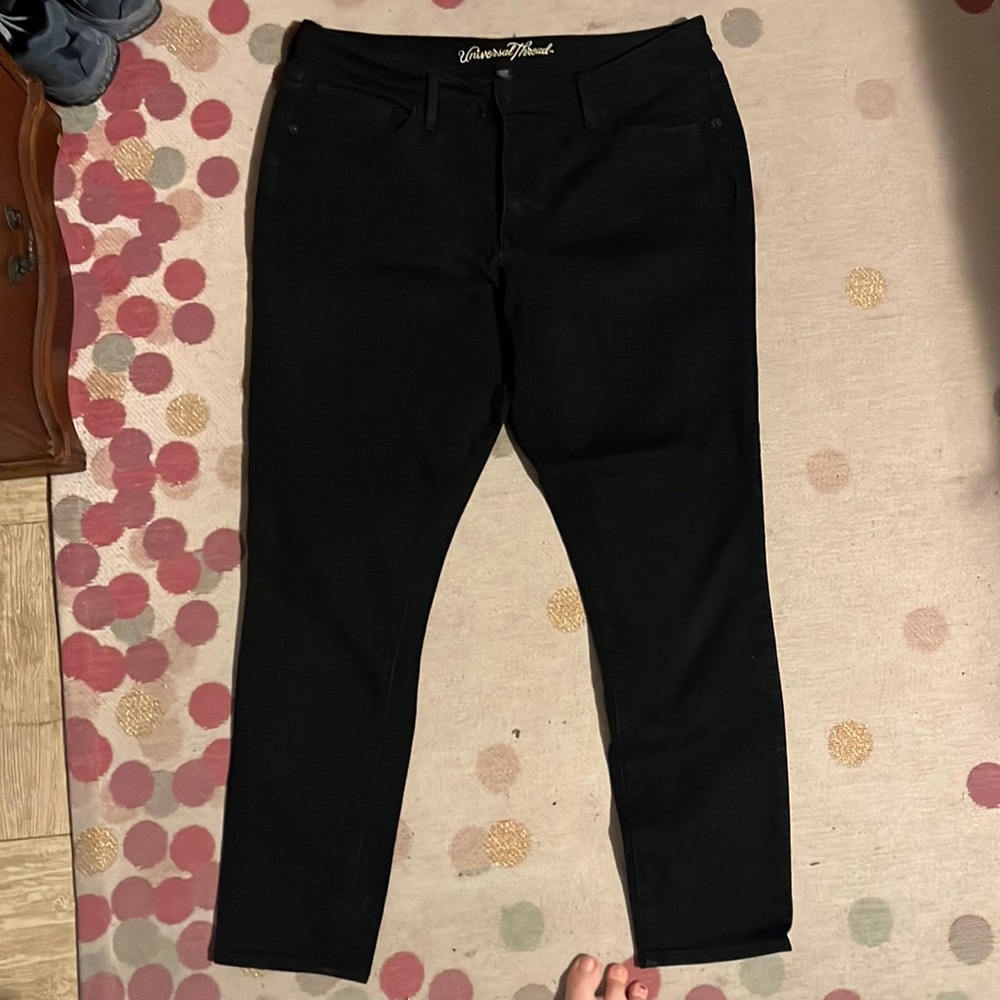 Black Universal Threds Skinny Jeans
